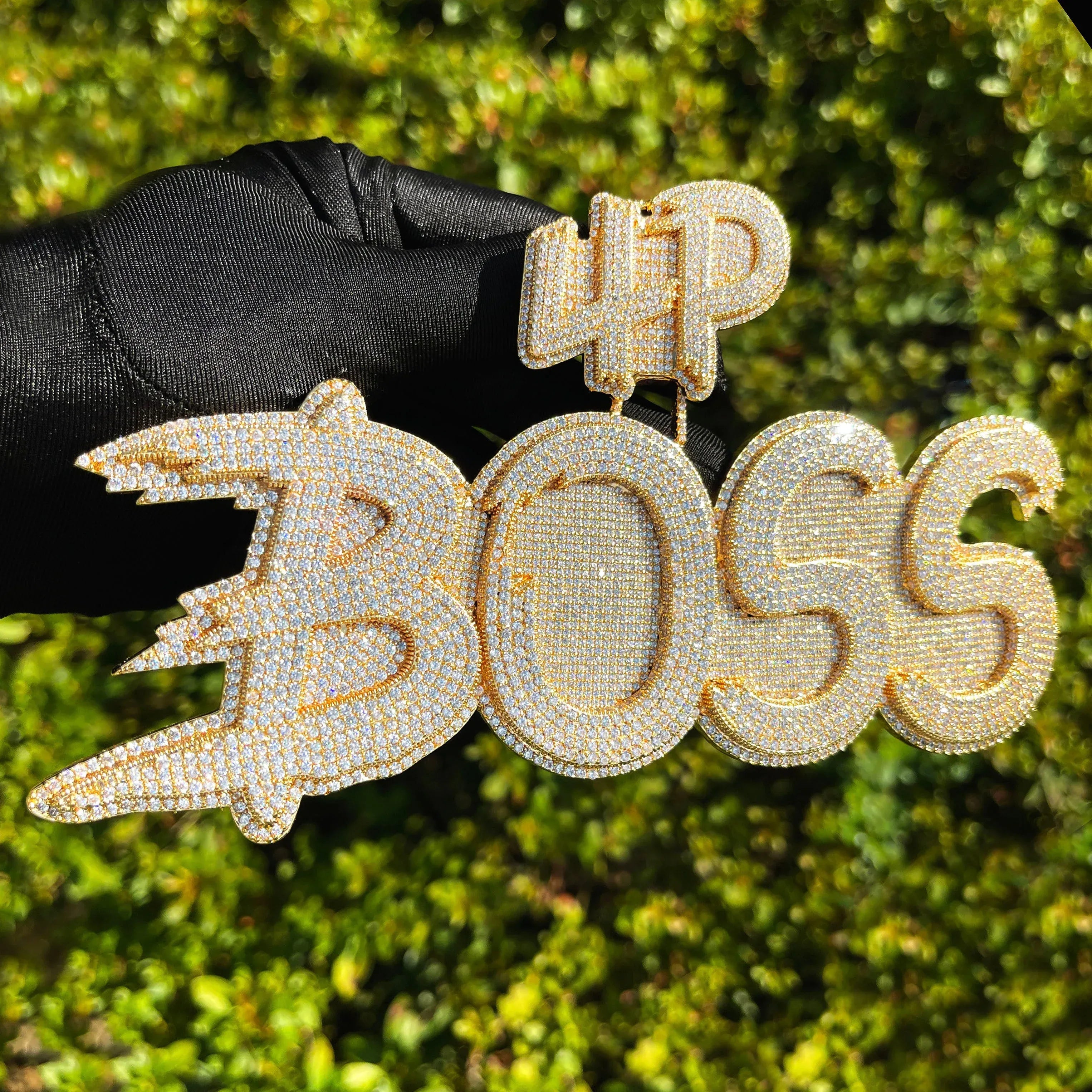 Customizable Bail Supreme Iced Out Personalized Custom Name Necklace Pendant – Luxury Hip Hop Jewelry for Men & Women - CaratixJewelry